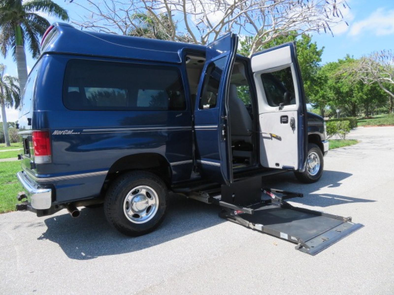 2011 Dark Blue /Gray Ford E-Series Wagon E-350 XLT Super Duty (1FBNE3BS4BD) with an 6.8L V10 SOHC 20V engine, located at 4301 Oak Circle #19, Boca Raton, FL, 33431, (954) 561-2499, 26.388861, -80.084038 - Photo #50